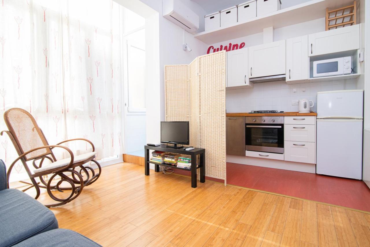 Barcelona Cozy Apartment Экстерьер фото
